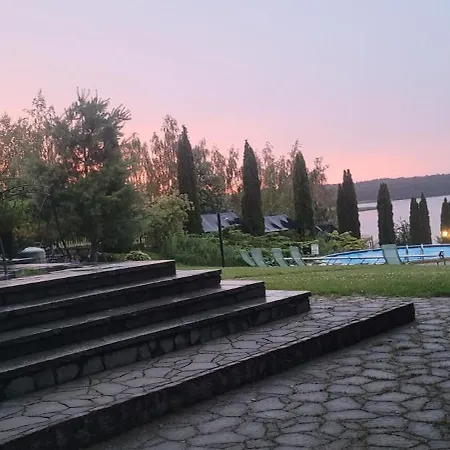 Πανσιόν Dabrowa *