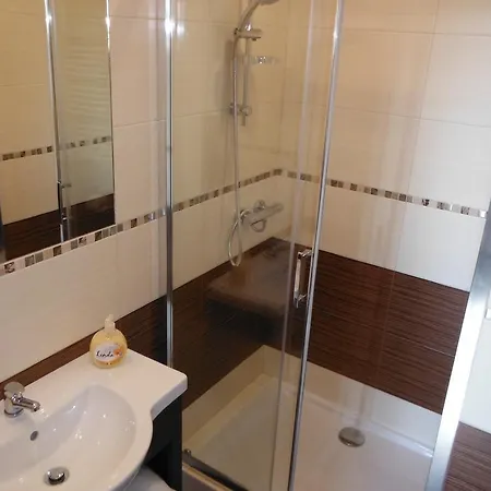 Dabrowa 3*